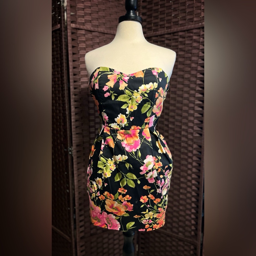 Strapless Floral Mini Dress with Sweetheart Neckline
